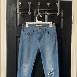 710 Levi’s jeans